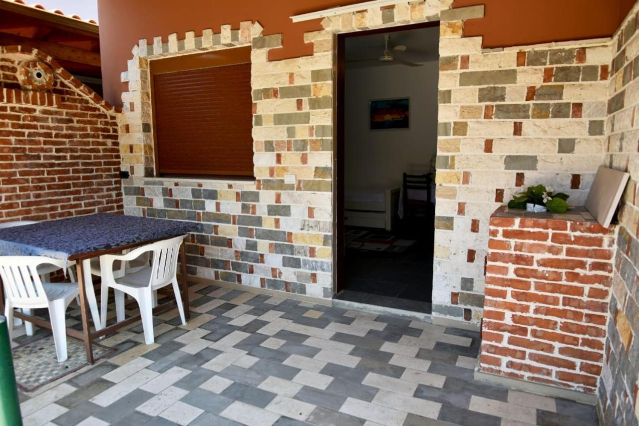 Villas Apartments Shahaj Vlorë Esterno foto