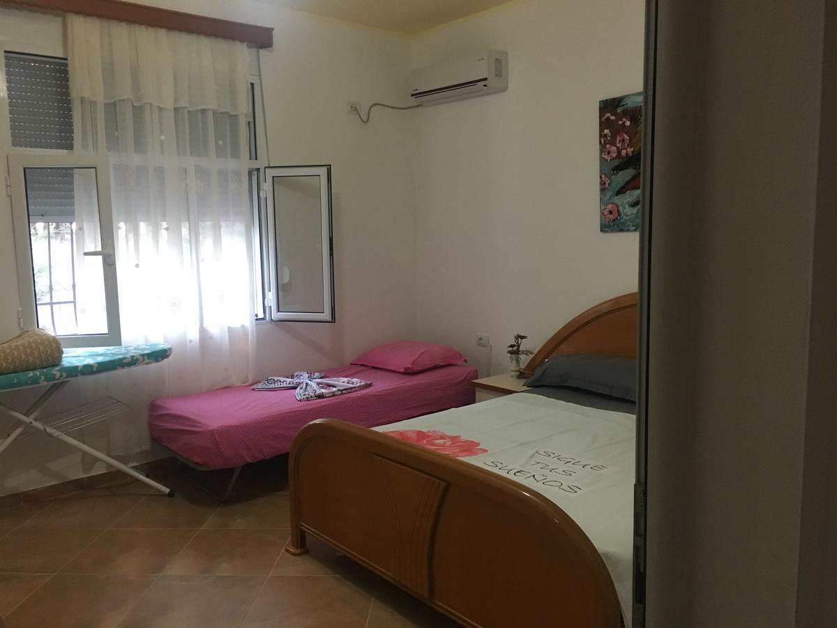 Villas Apartments Shahaj Vlorë Esterno foto