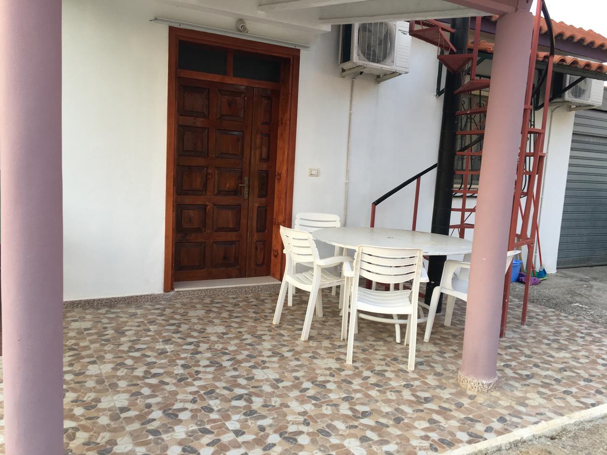 Villas Apartments Shahaj Vlorë Esterno foto