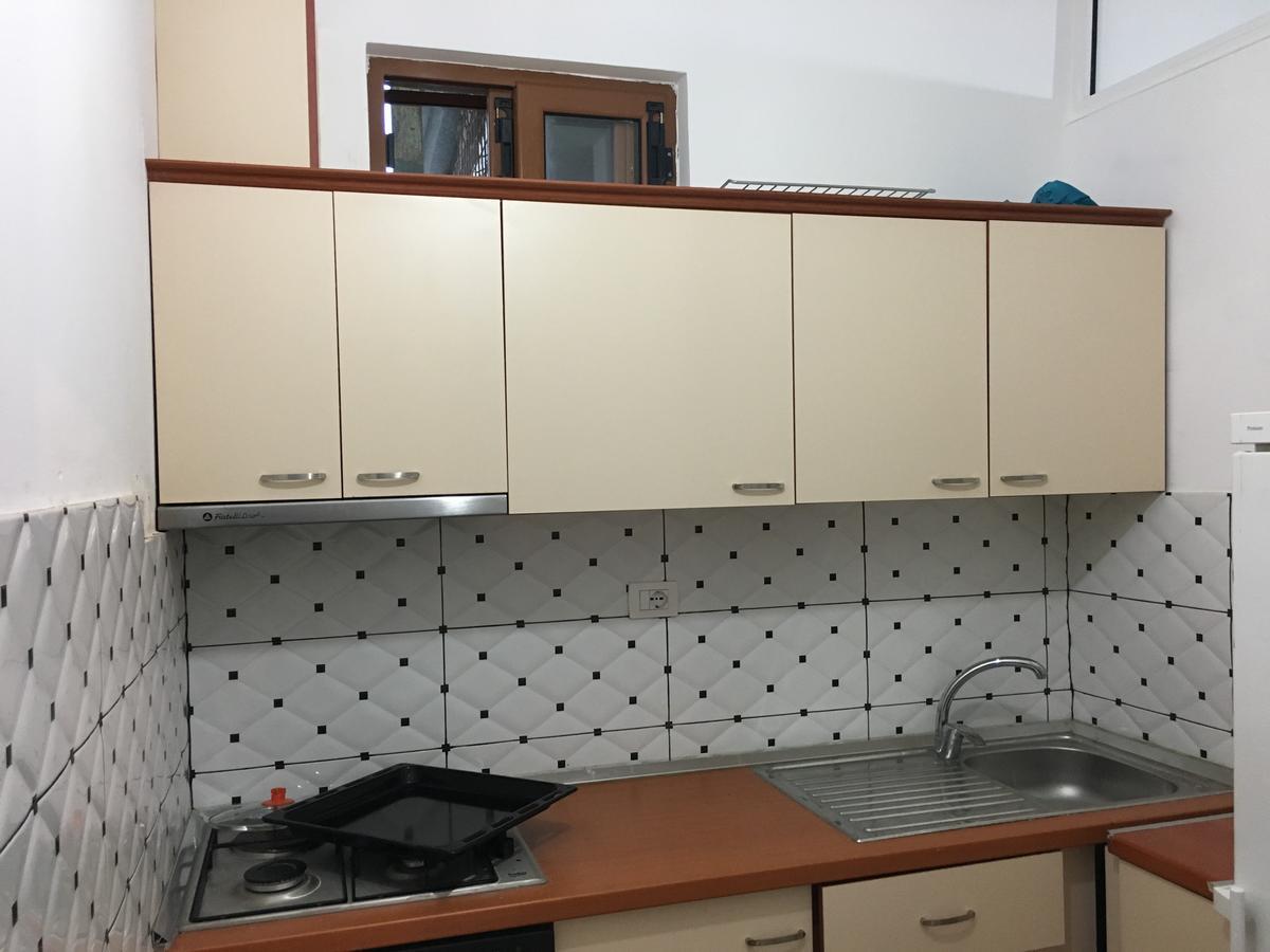 Villas Apartments Shahaj Vlorë Esterno foto
