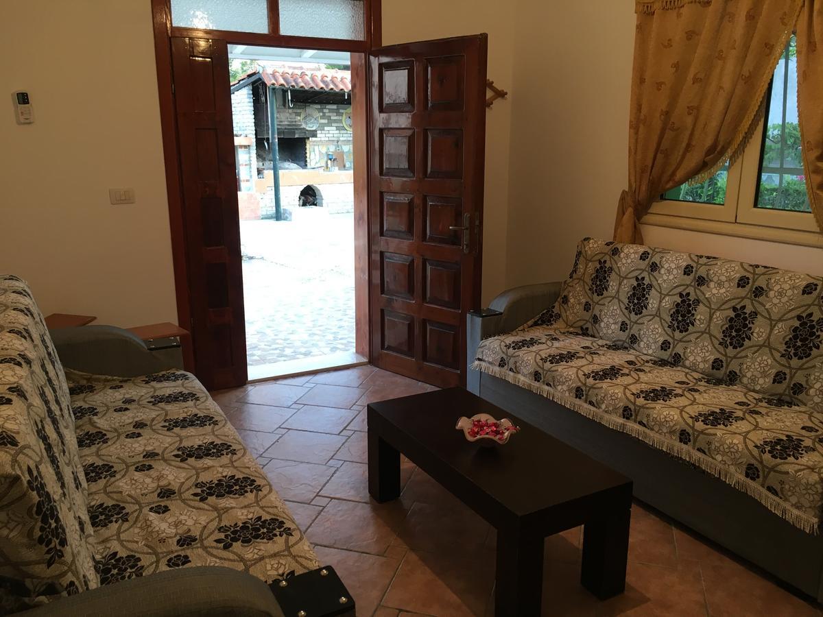 Villas Apartments Shahaj Vlorë Esterno foto